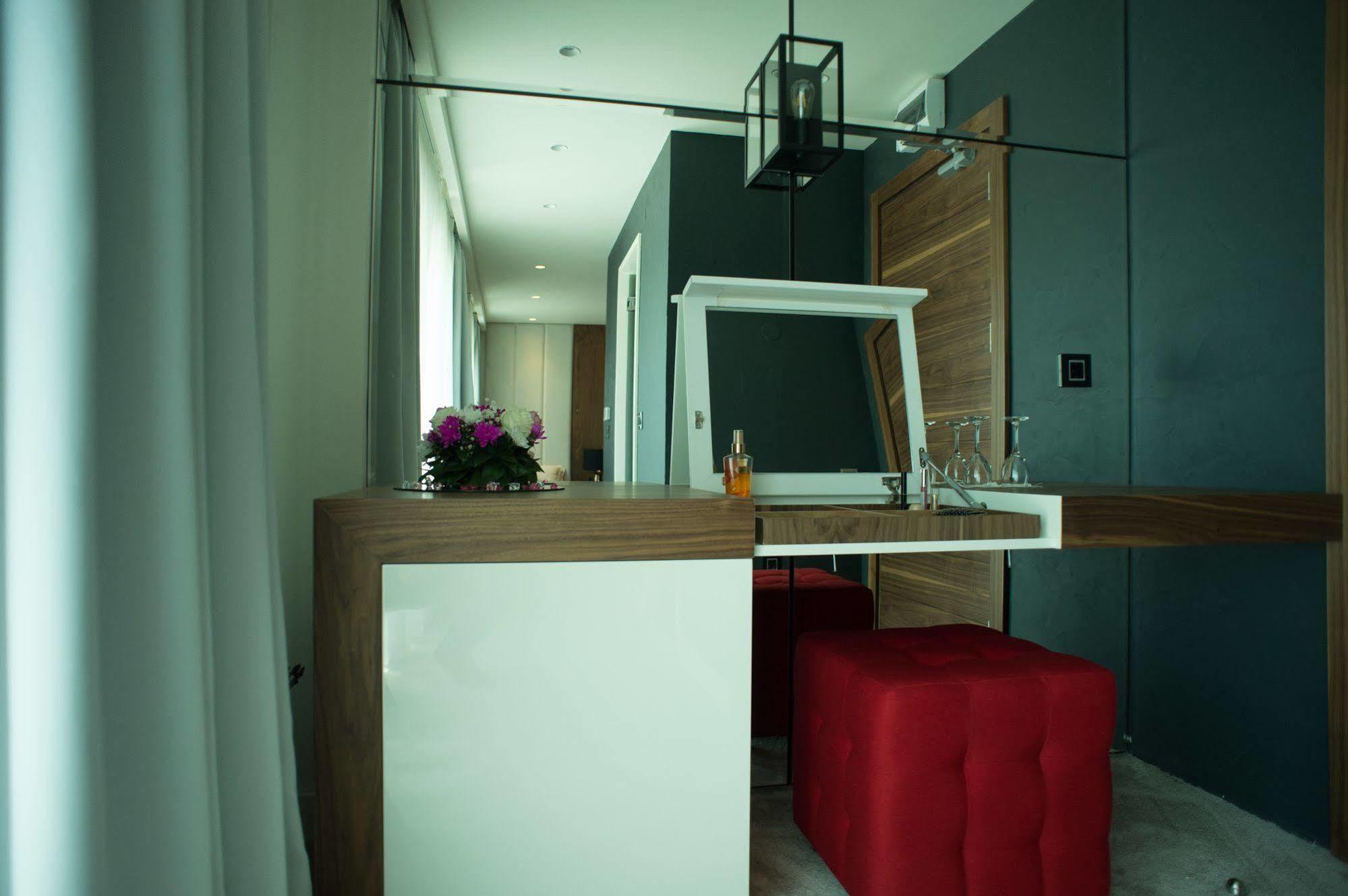 Hotel Hedonic ベオグラード エクステリア 写真
