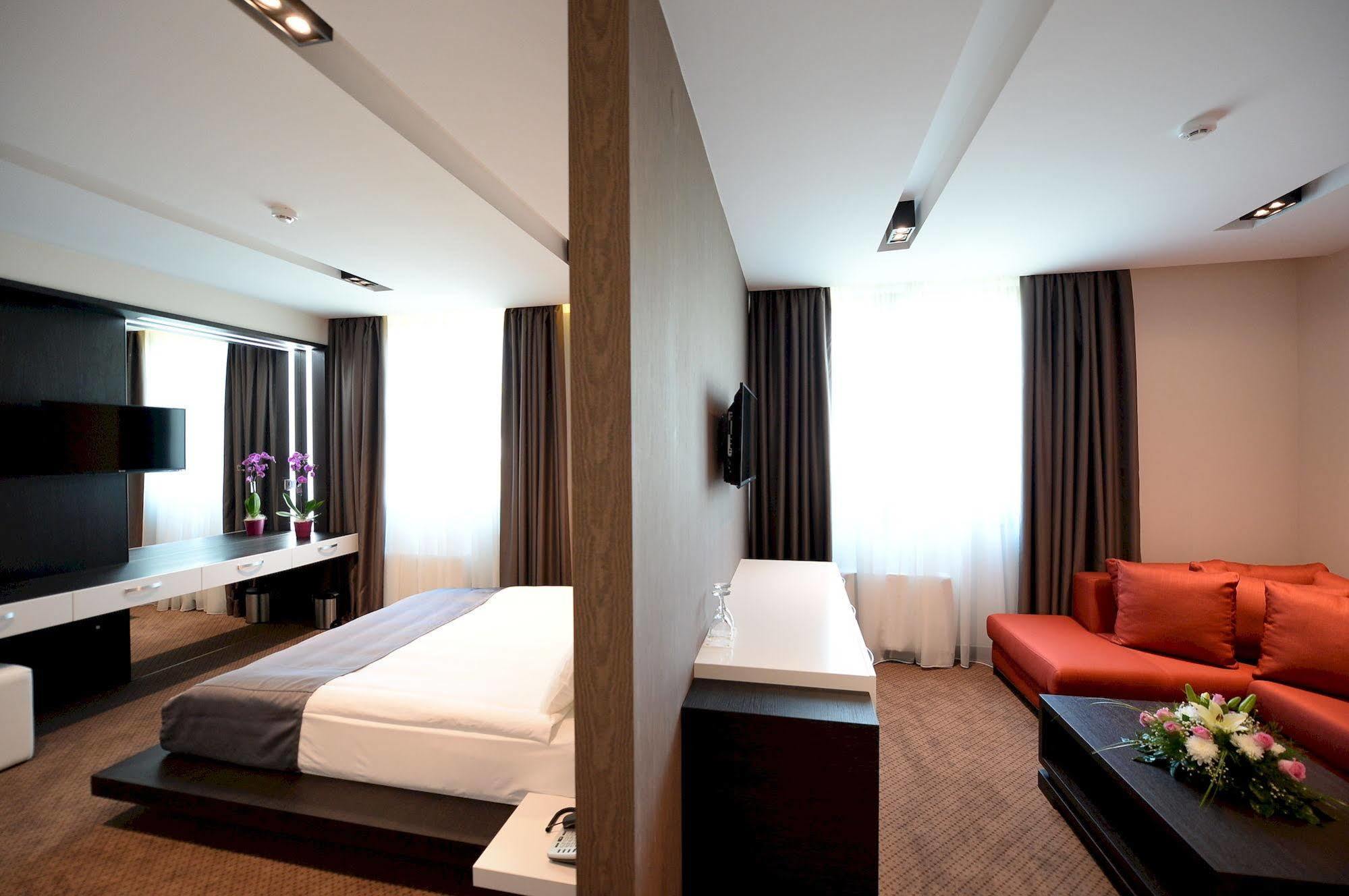 Hotel Hedonic ベオグラード エクステリア 写真